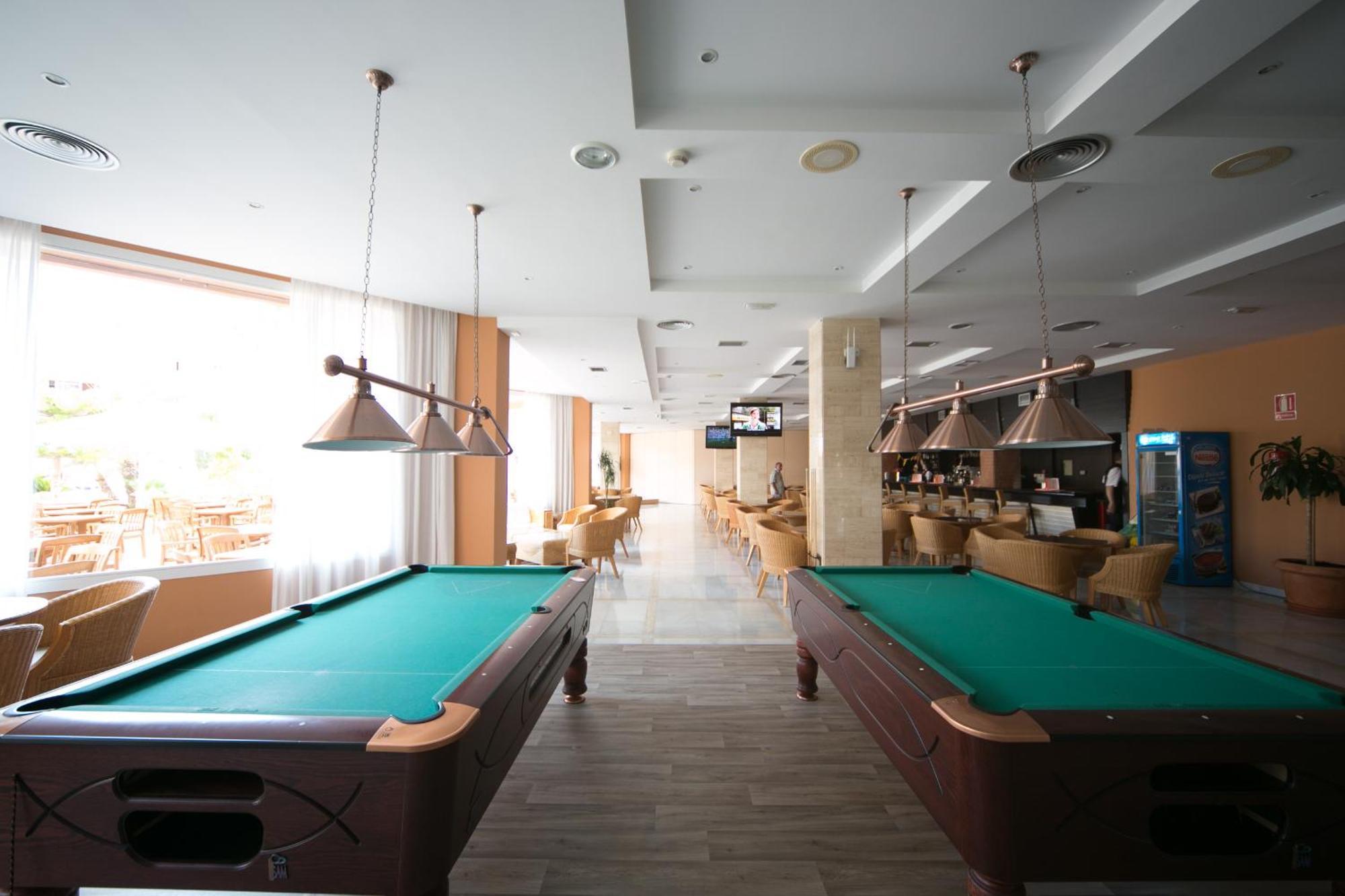 Arena Center Aparthotel Рокетас де Мар Екстериор снимка