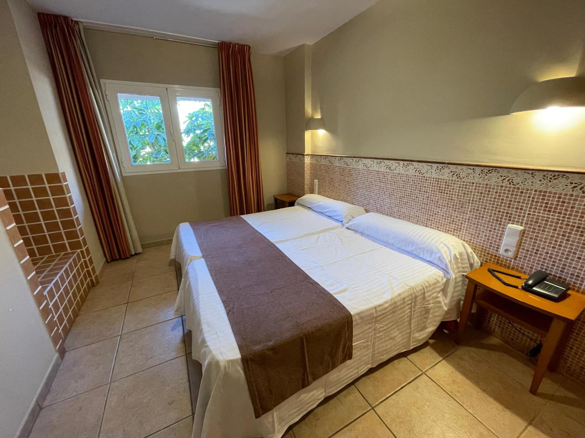 Arena Center Aparthotel Рокетас де Мар Екстериор снимка